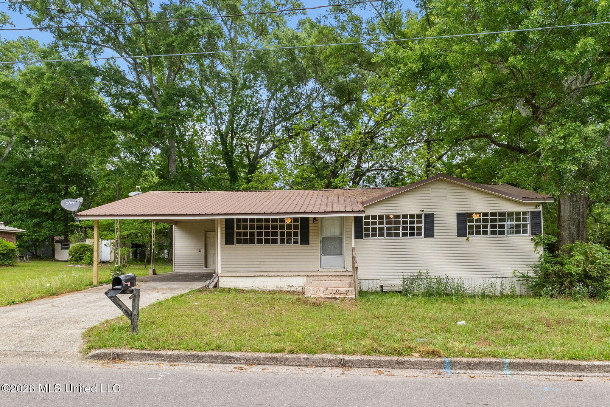 1430 Hendricks Street Columbia, MS 39429 - Photo 1 of 30 1430_Hendricks_Street-1