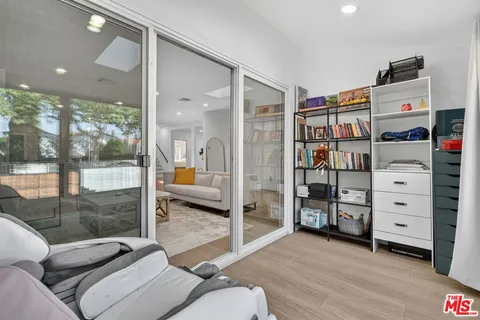 $2,488,000 | 313 South Sycamore Avenue, Los Angeles, CA 90036