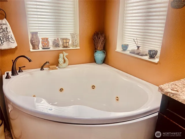 $304,000 | 7120 Ortelius Drive, Ilwaco, WA 98624