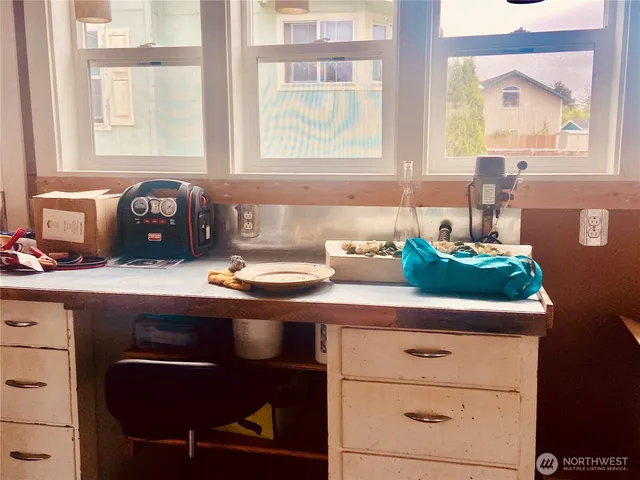 $304,000 | 7120 Ortelius Drive, Ilwaco, WA 98624