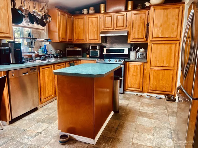 $304,000 | 7120 Ortelius Drive, Ilwaco, WA 98624