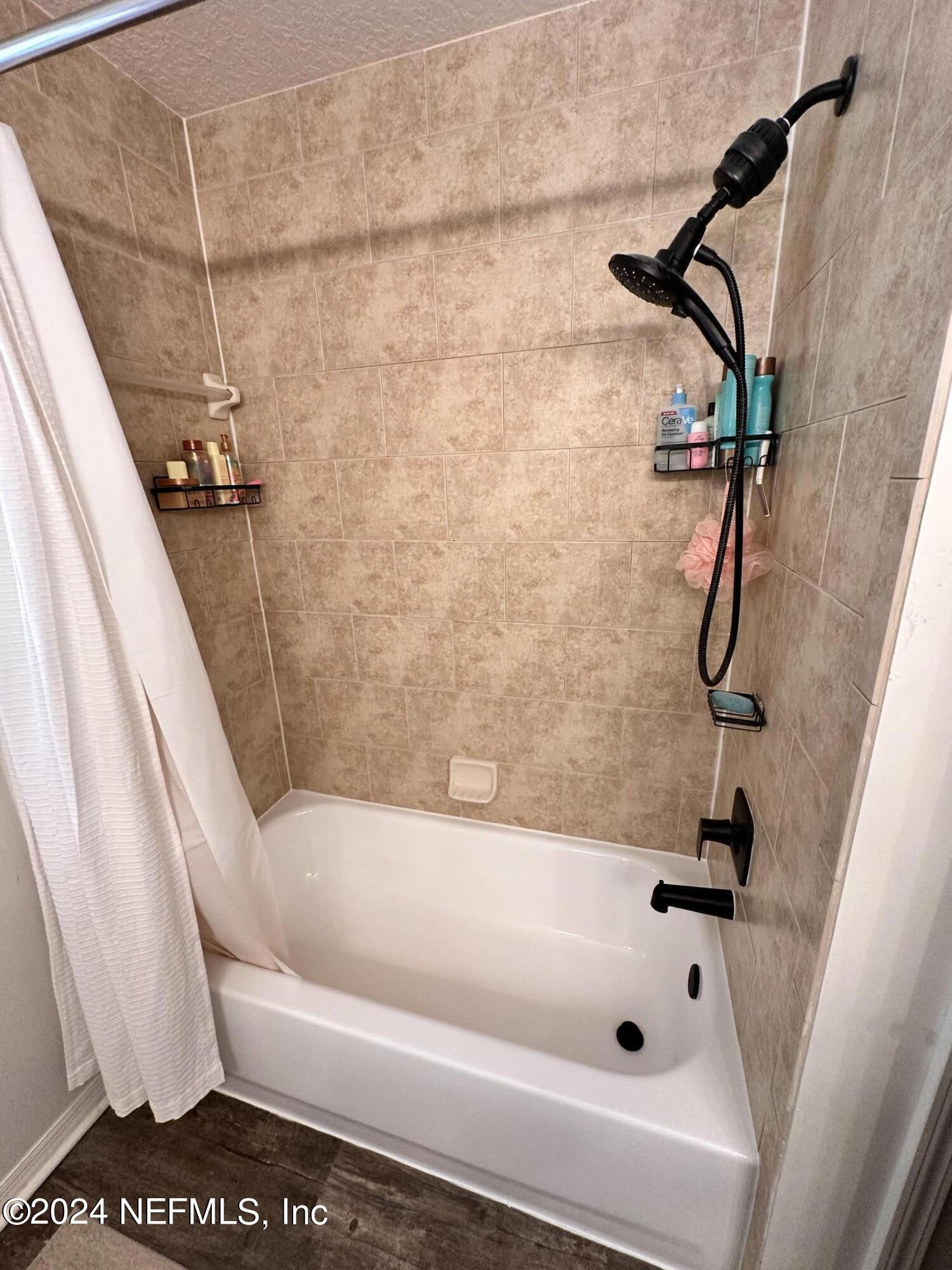 8565 Metto Road Jacksonville, FL 32244 - Photo 9 of 16 Primary bathroom