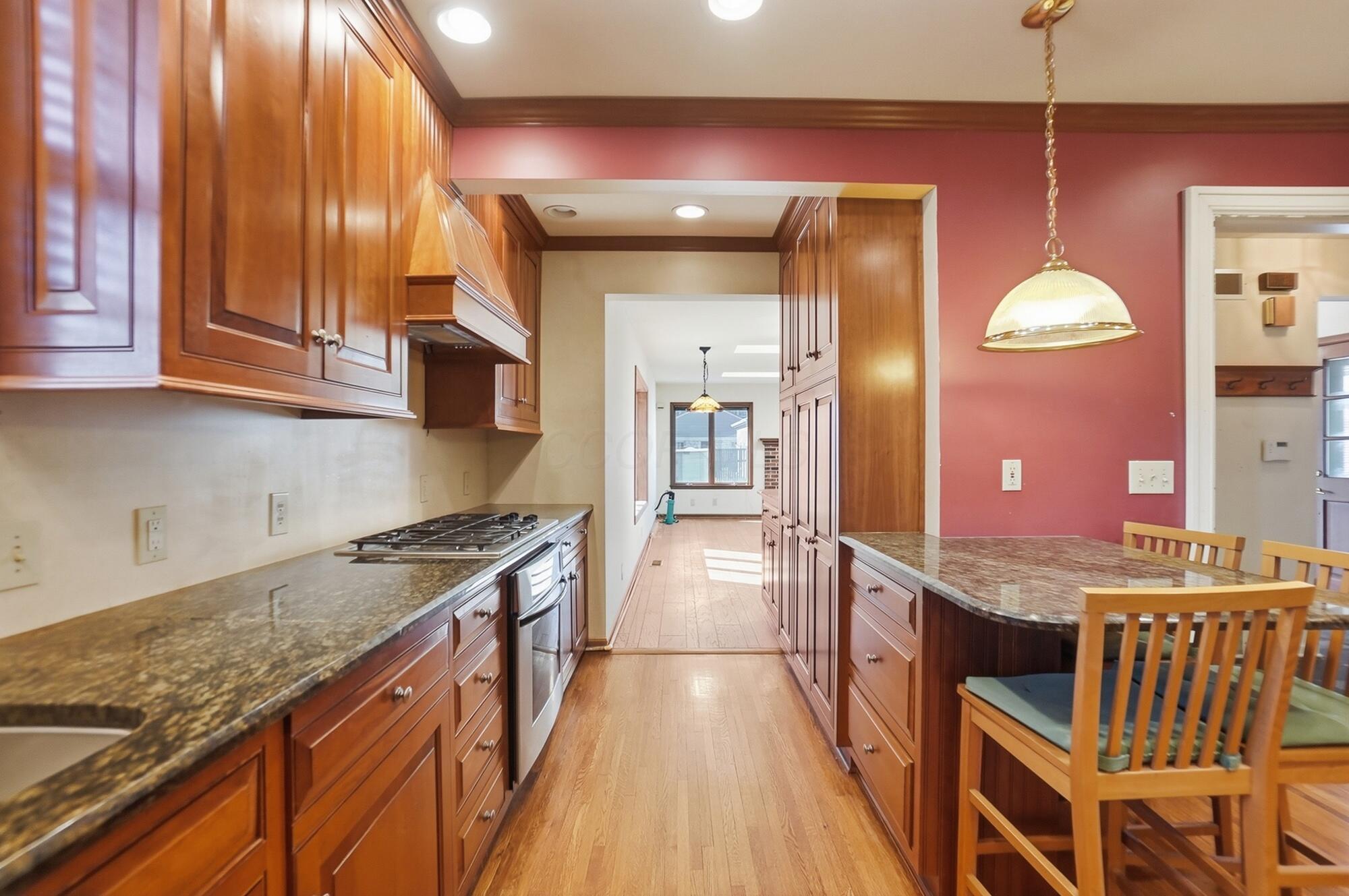 1627 Doone Road Upper Arlington, OH 43221 - Photo 23 of 37 The kitchen flows into the family rm. and also the dining rm.