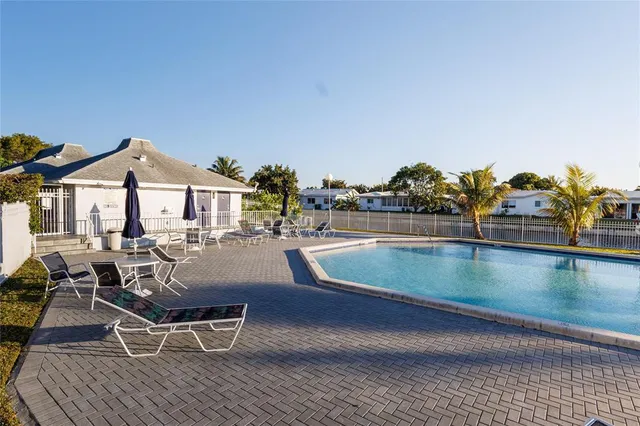 $189,900 | 8205 Northwest 61st Street, Unit 218, Tamarac, FL 33321