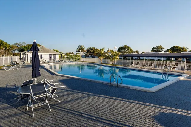 $189,900 | 8205 Northwest 61st Street, Unit 218, Tamarac, FL 33321