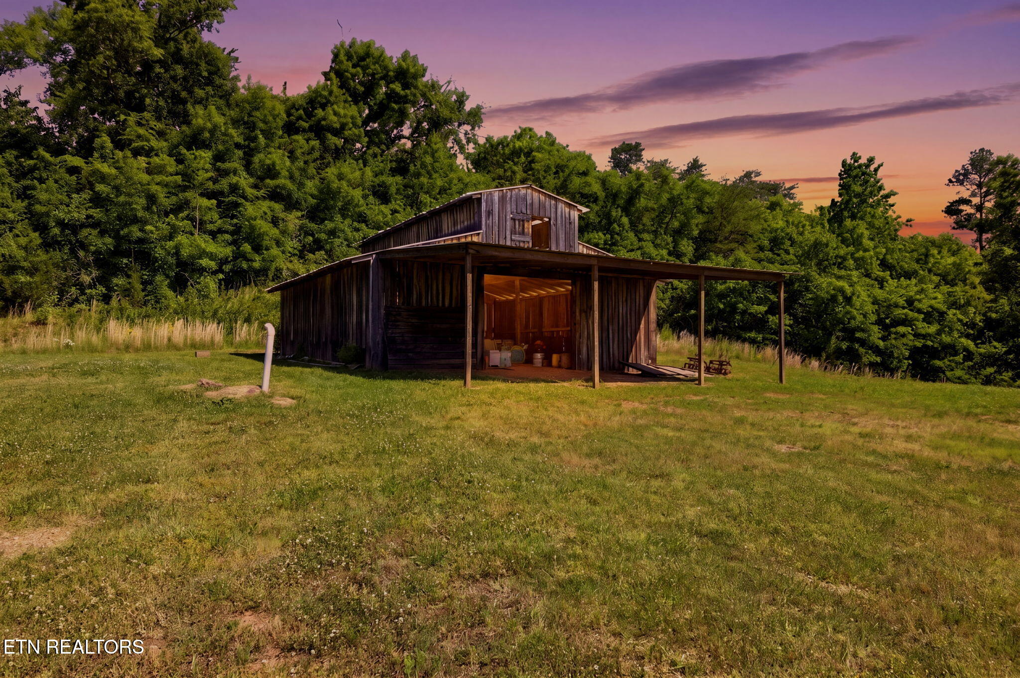 2121 Bales Road Knoxville, TN 37914 - Photo 2 of 35 1-web-or-mls-DZ3A1876_twilight_02987b47_