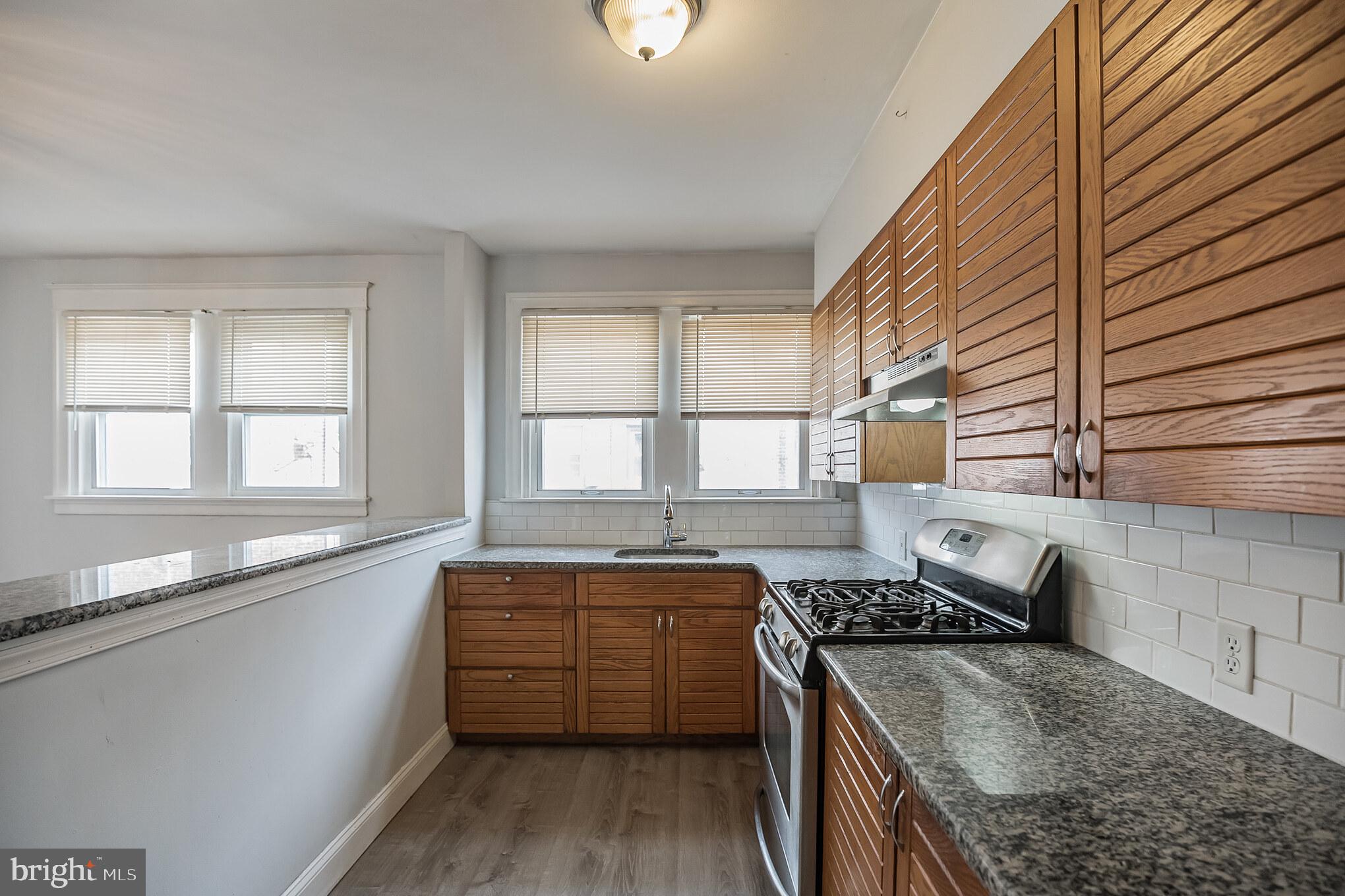 1945 Ashley Road Philadelphia, PA 19138 - Photo 18 of 33 Kitchen