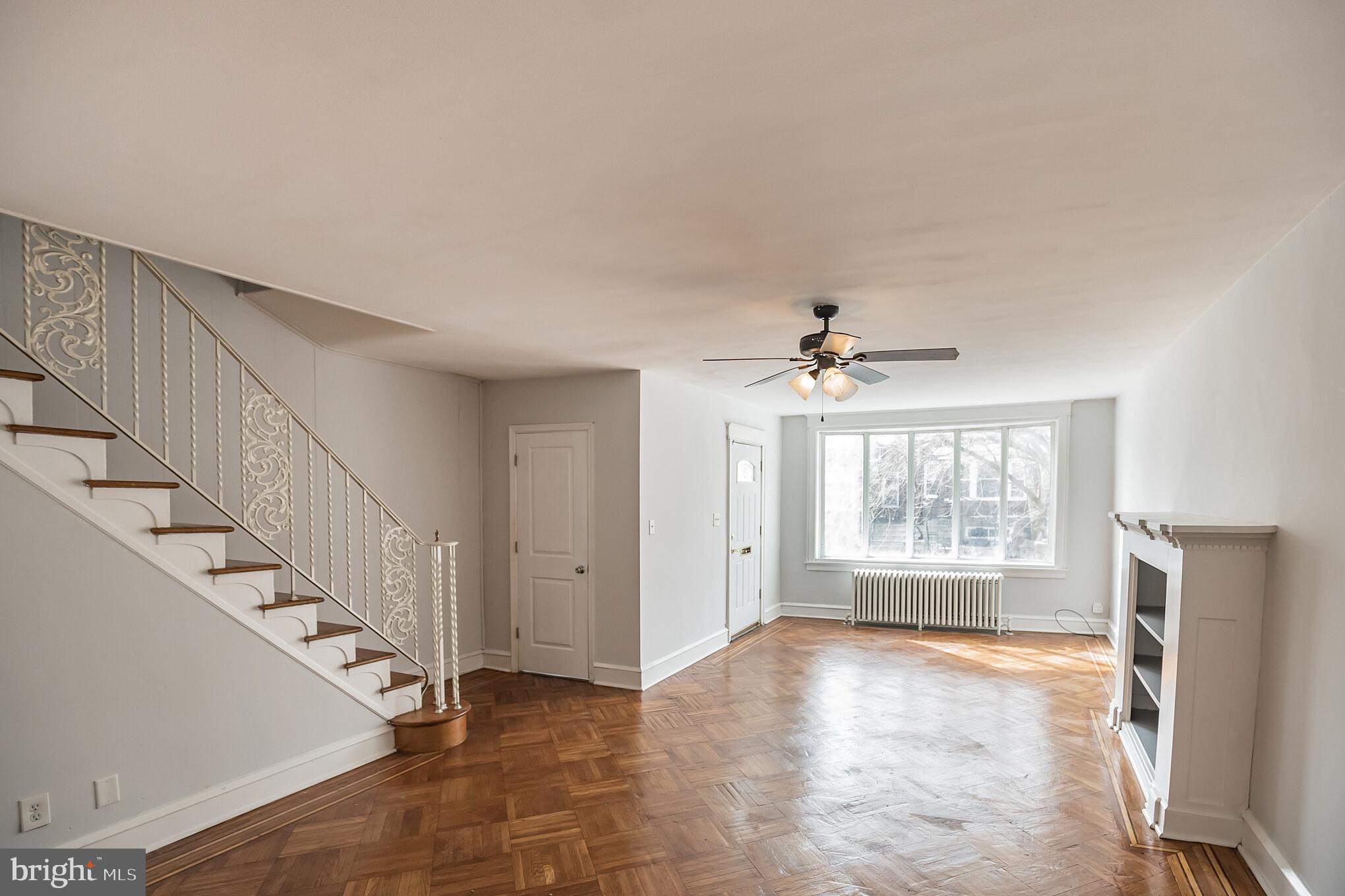 1945 Ashley Road Philadelphia, PA 19138 - Photo 6 of 33 Living Room