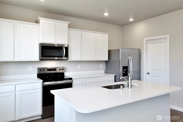 $615,900 | 16306 Jenkins Avenue Southeast, Yelm, WA 98597