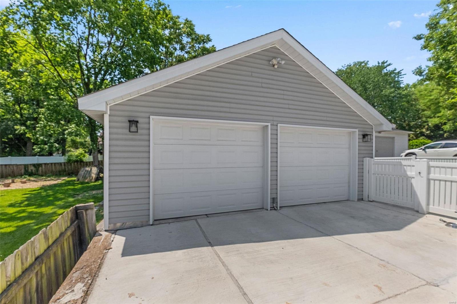 2509 Bremerton Road St. Louis, MO 63144 - Photo 4 of 40 Gallery Image 4