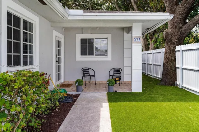 a front view of house with yard