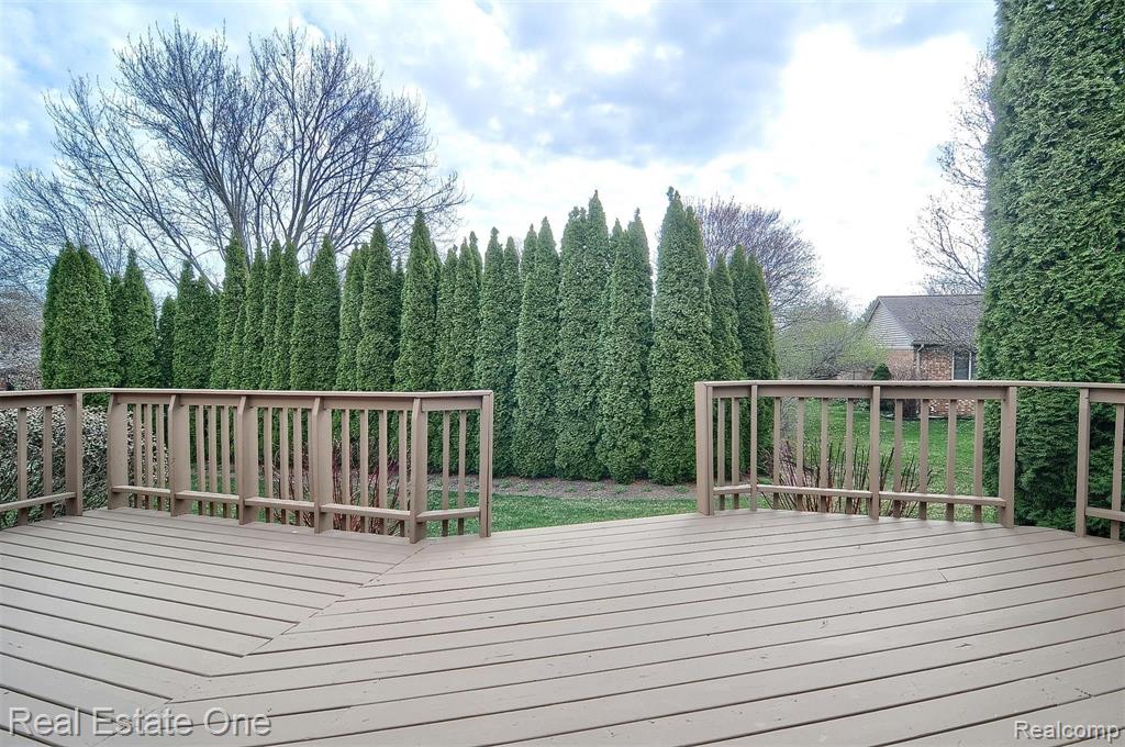 561 Kentucky Drive Rochester Hills, MI 48307 - Photo 22 of 23