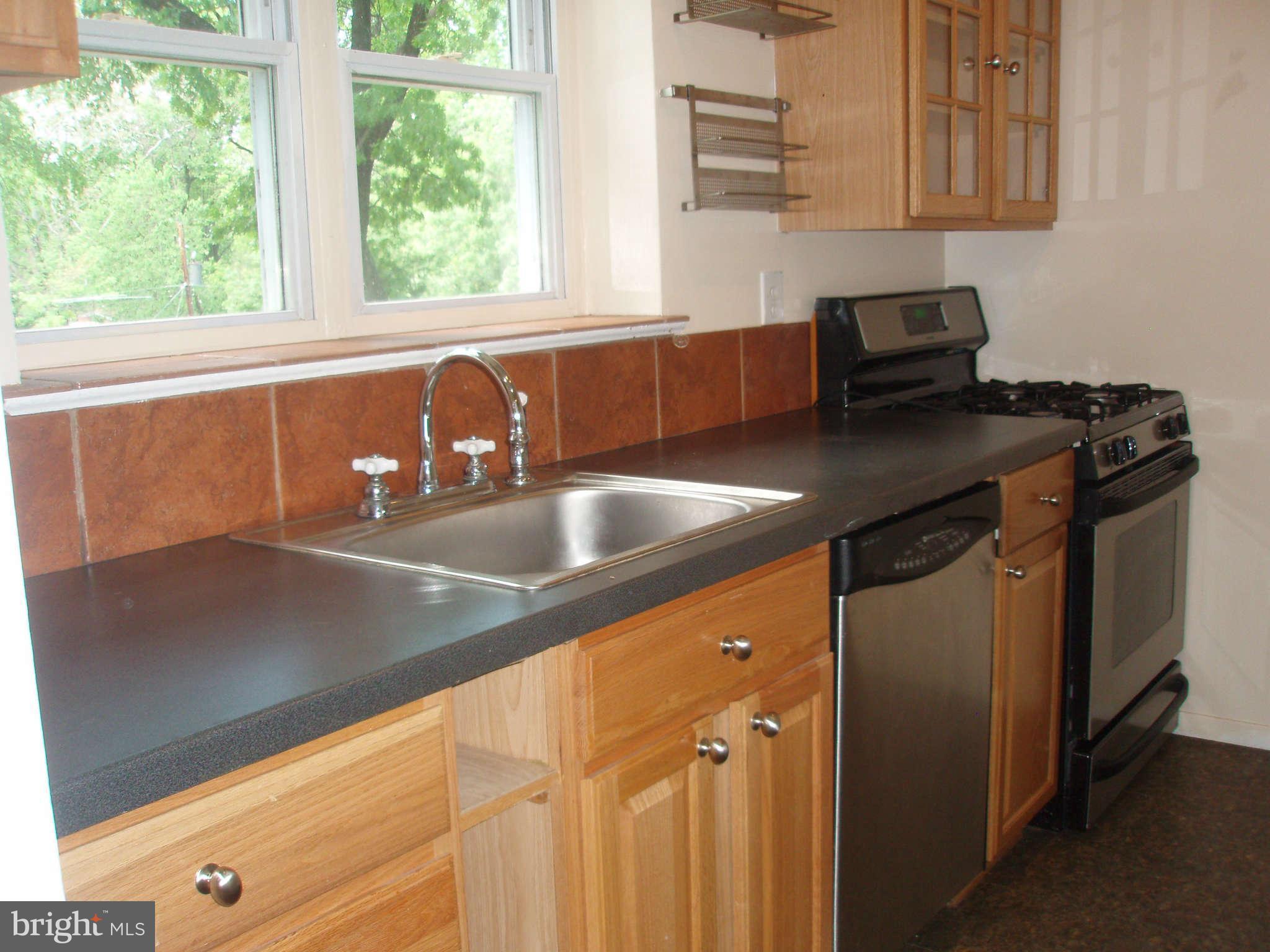 9628 Dilston Road Silver Spring, MD 20903 - Photo 6 of 13 Kitchen
