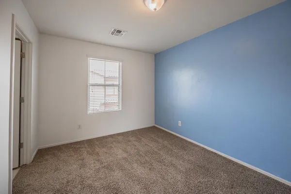 $1,995 | 2032 North 78th Glen, Phoenix, AZ 85035