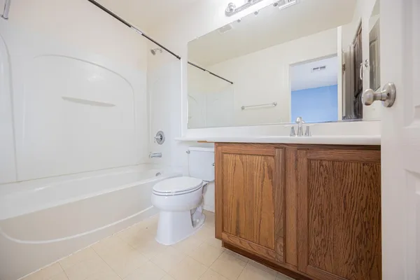 $1,995 | 2032 North 78th Glen, Phoenix, AZ 85035