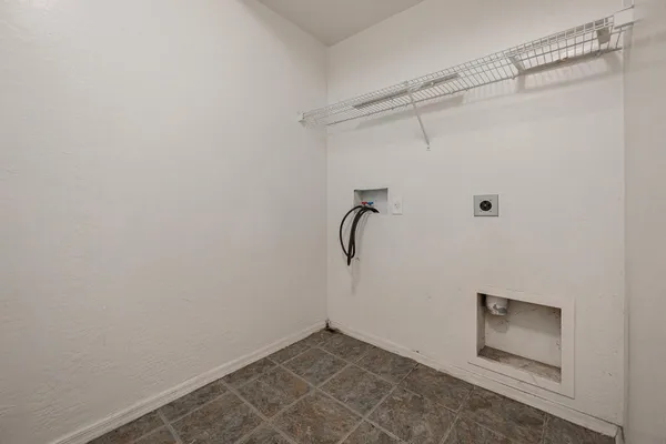 $1,995 | 2032 North 78th Glen, Phoenix, AZ 85035