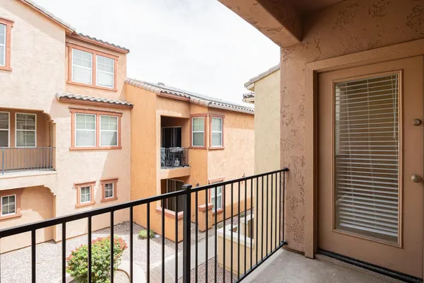 $1,995 | 2032 North 78th Glen, Phoenix, AZ 85035