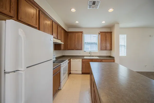 $1,995 | 2032 North 78th Glen, Phoenix, AZ 85035