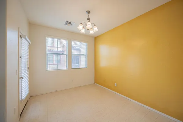 $1,995 | 2032 North 78th Glen, Phoenix, AZ 85035