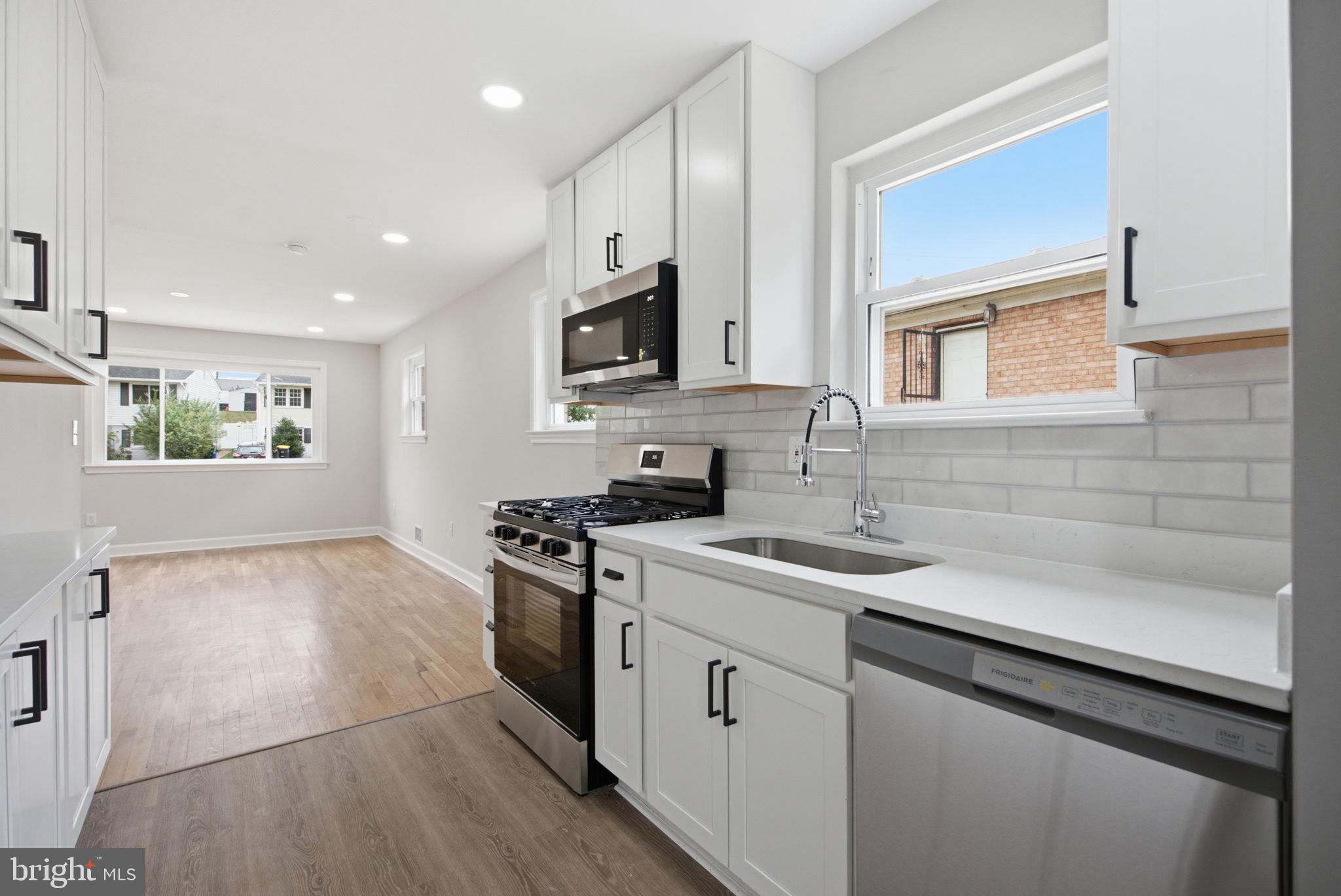 6615 Valley Park Road Capitol Heights, MD 20743 - Photo 9 of 25 Bright and modern kitchen space.