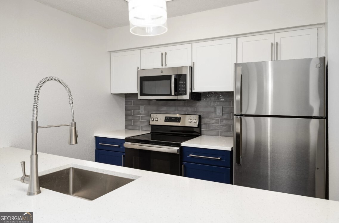 6873 Peachtree Dunwo Road, Unit 71114 Atlanta, GA 30328 - Photo 3 of 27