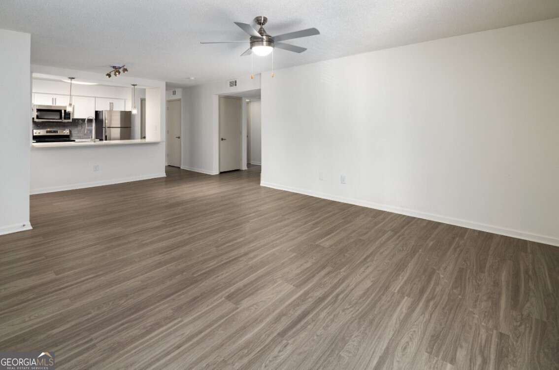 6873 Peachtree Dunwo Road, Unit 71114 Atlanta, GA 30328 - Photo 7 of 27