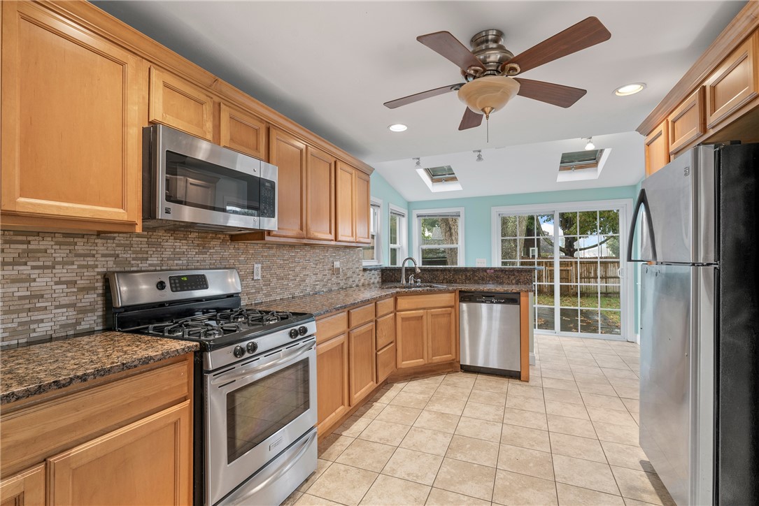 3 Wasaga Road Pawtucket, RI 02861 - Photo 8 of 26 Gallery Image 8