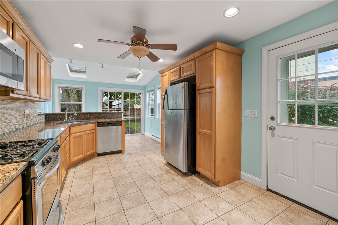 3 Wasaga Road Pawtucket, RI 02861 - Photo 10 of 26 Gallery Image 10