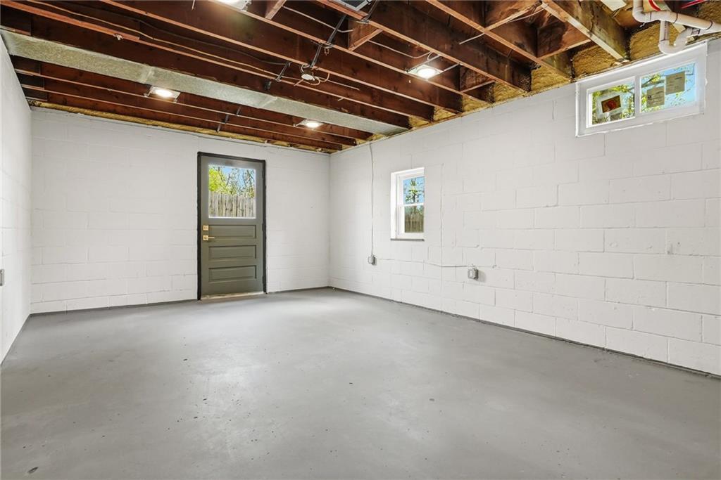 8032 Aber Road Verona, PA 15147 - Photo 29 of 37 Gallery Image 29