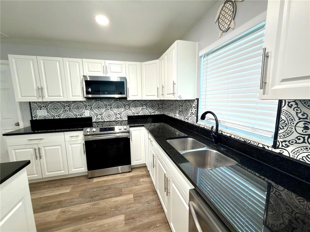 5414 Pillar Avenue Spring Hill, FL 34608 - Photo 13 of 37