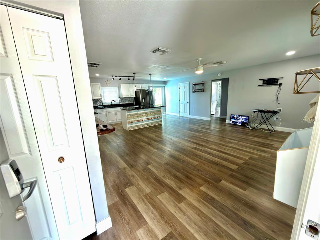 5414 Pillar Avenue Spring Hill, FL 34608 - Photo 9 of 37