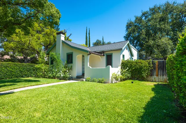 $3,700 | 1726 North Los Robles Avenue, Pasadena, CA 91104