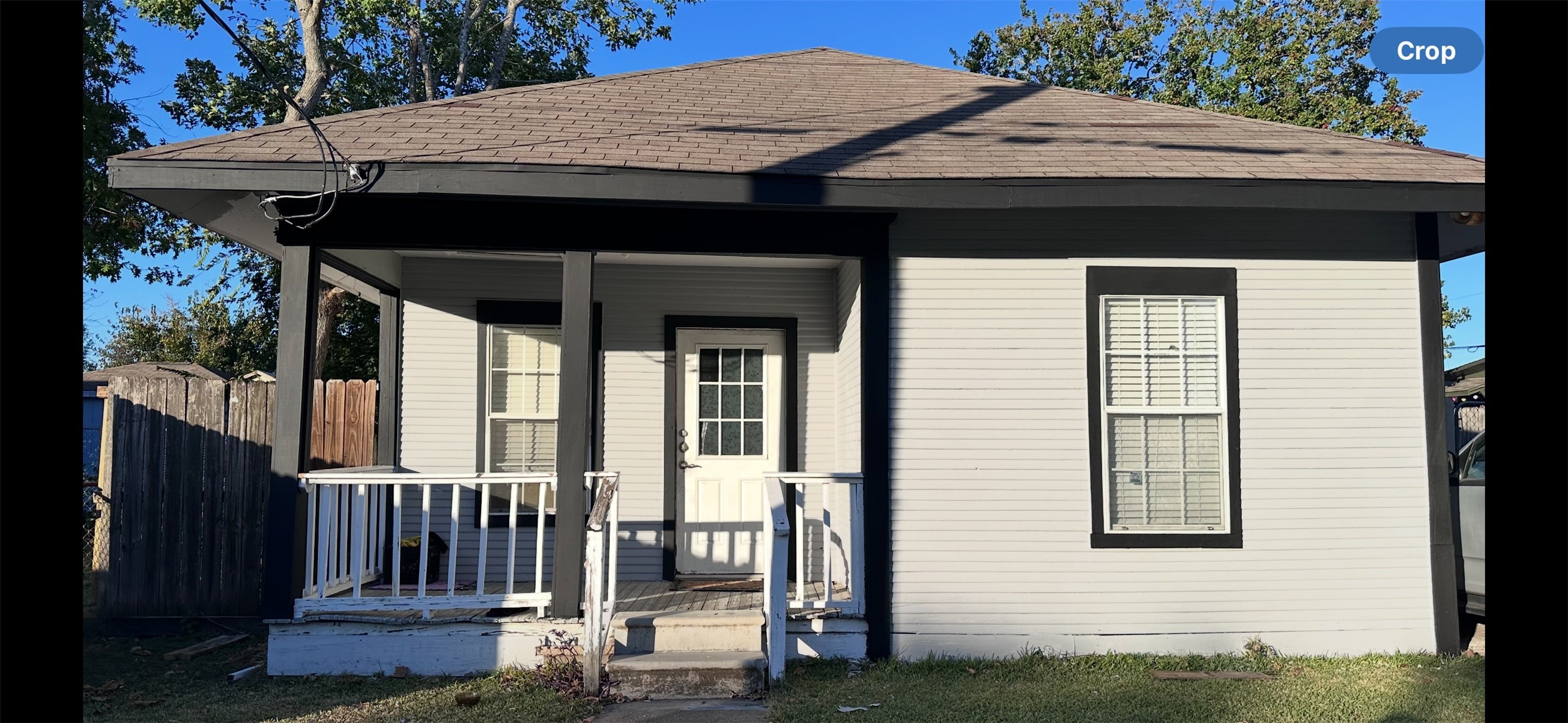 Nice 2 bedroom- possible 3 &  1 bath home with Large fully fenced yard.