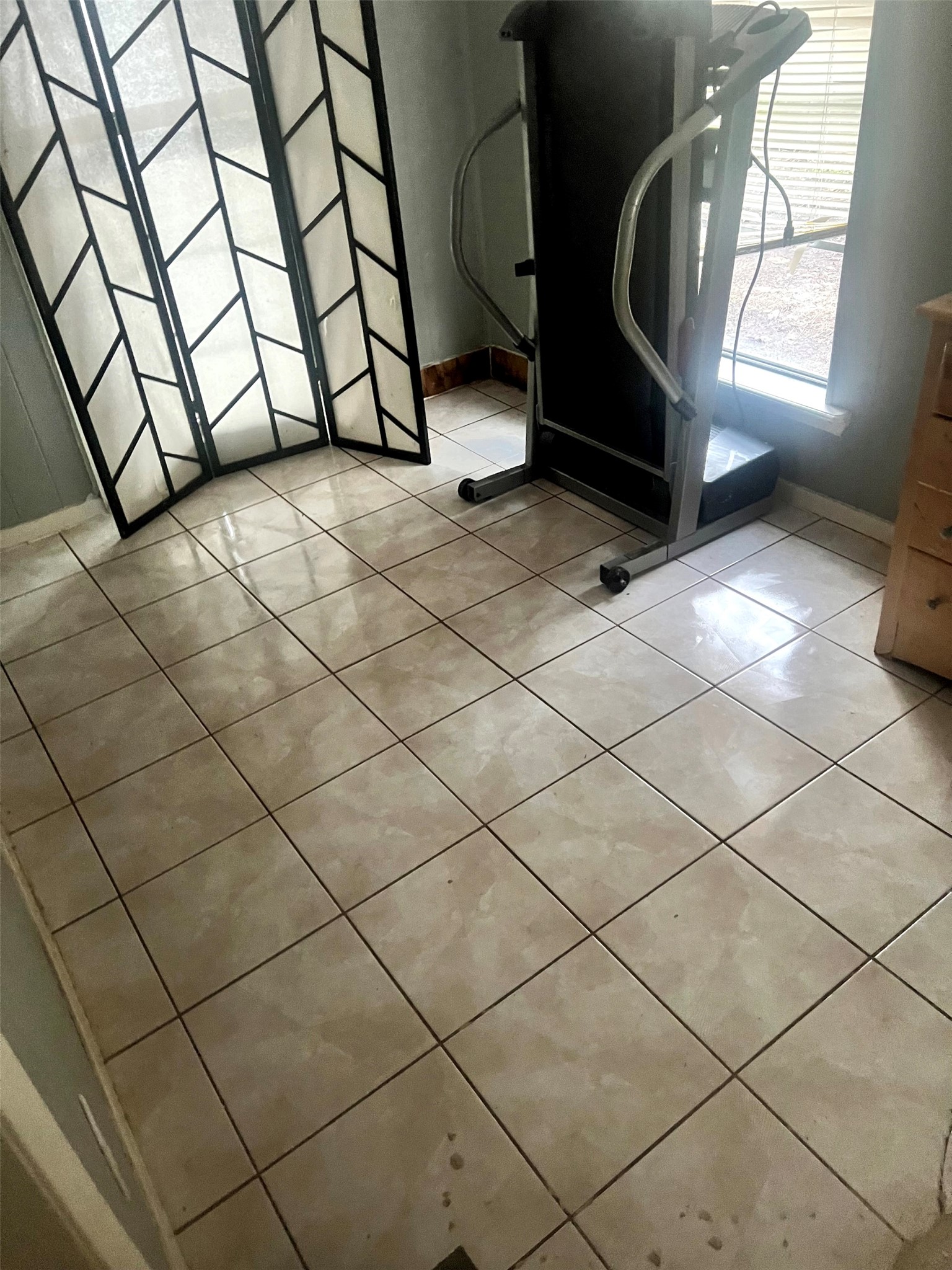 504 American Street Baytown, TX 77520 - Photo 5 of 10 Extra room adjacent to primary room