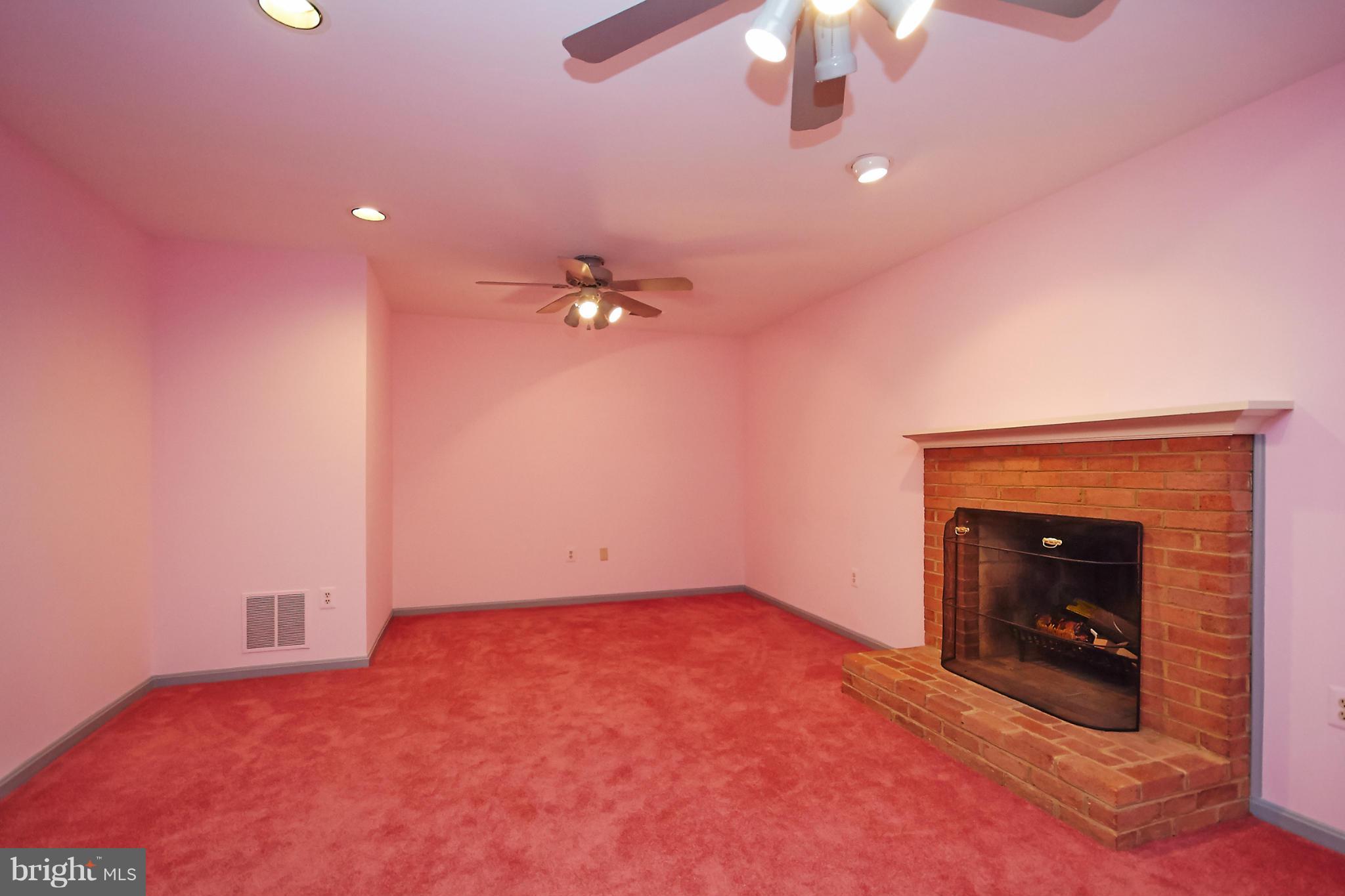 8583 Raglan Road Vienna, VA 22182 - Photo 15 of 20 Family Room