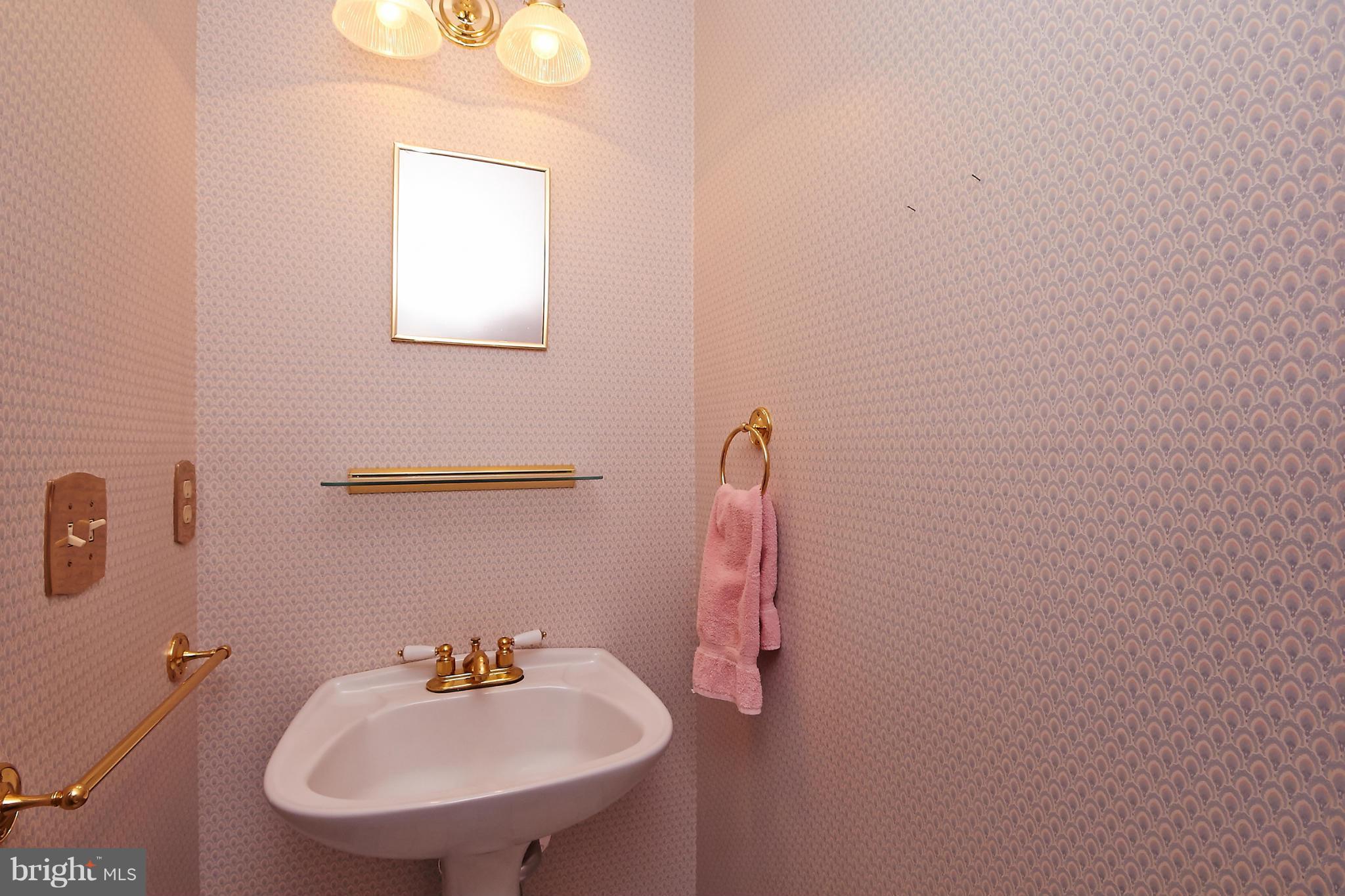 8583 Raglan Road Vienna, VA 22182 - Photo 18 of 20 Bath