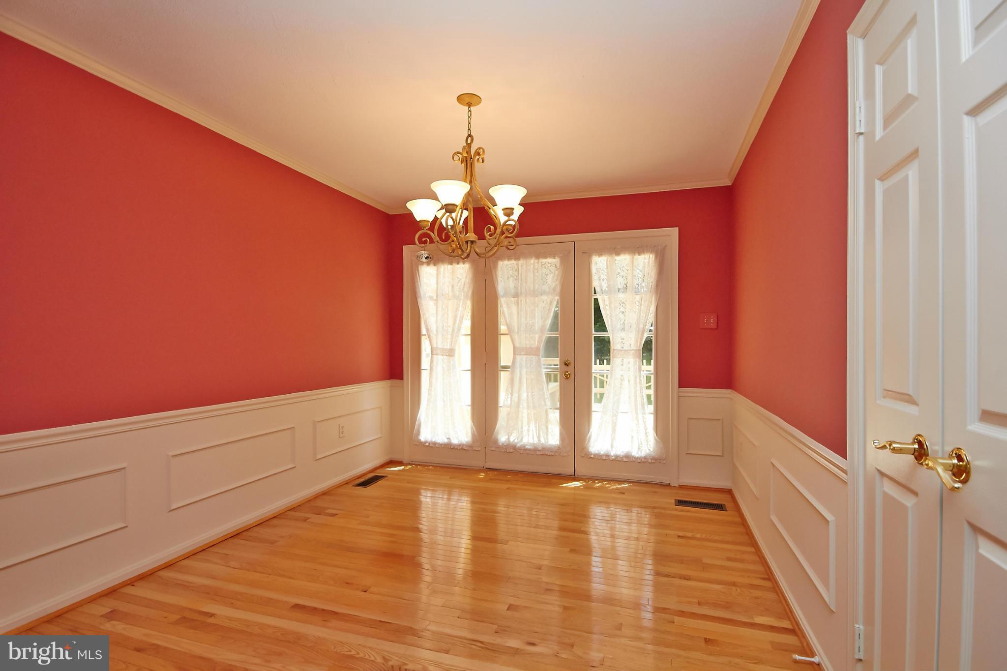 8583 Raglan Road Vienna, VA 22182 - Photo 5 of 20 Dining Room