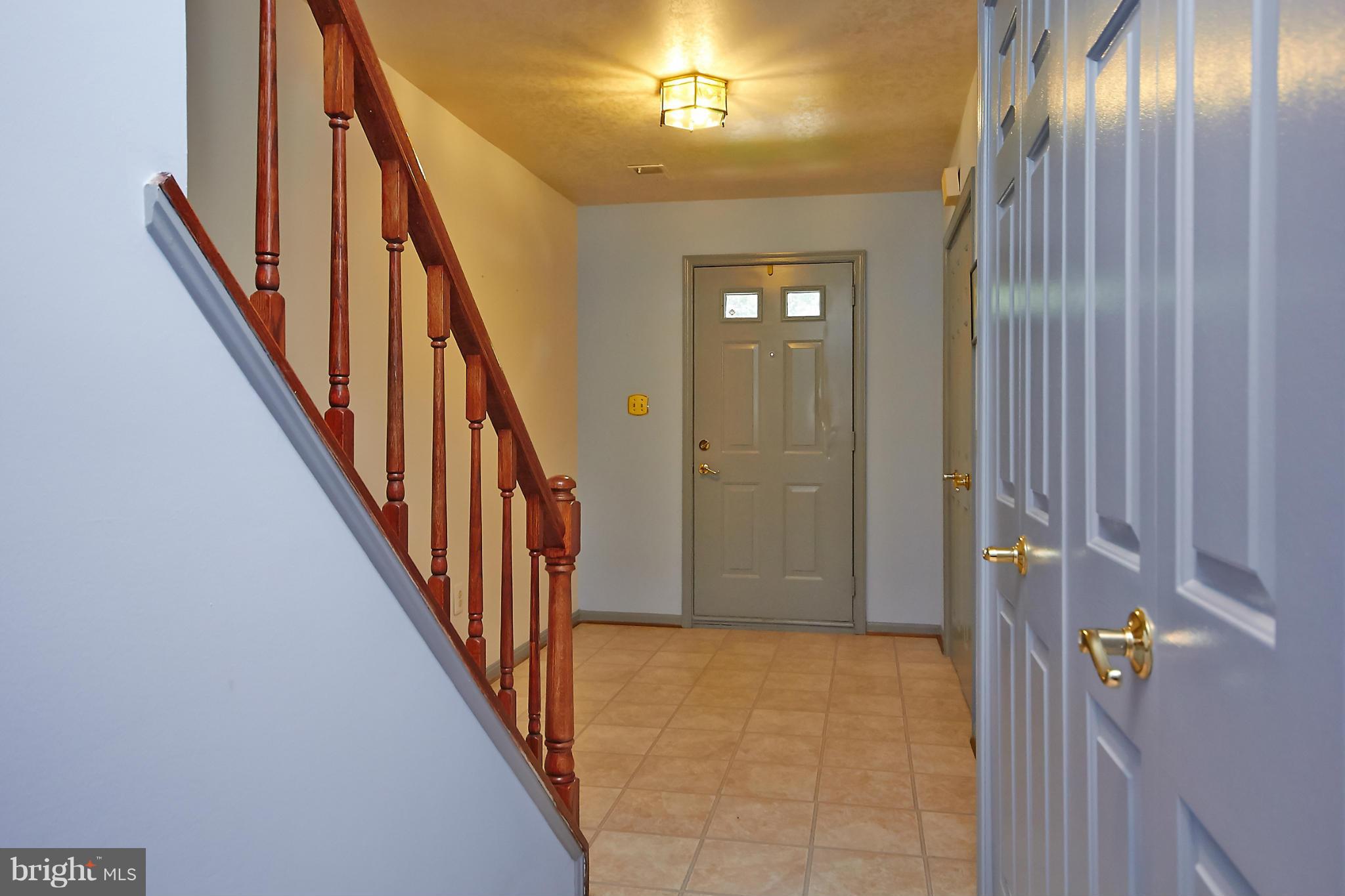 8583 Raglan Road Vienna, VA 22182 - Photo 6 of 20 Interior (General)