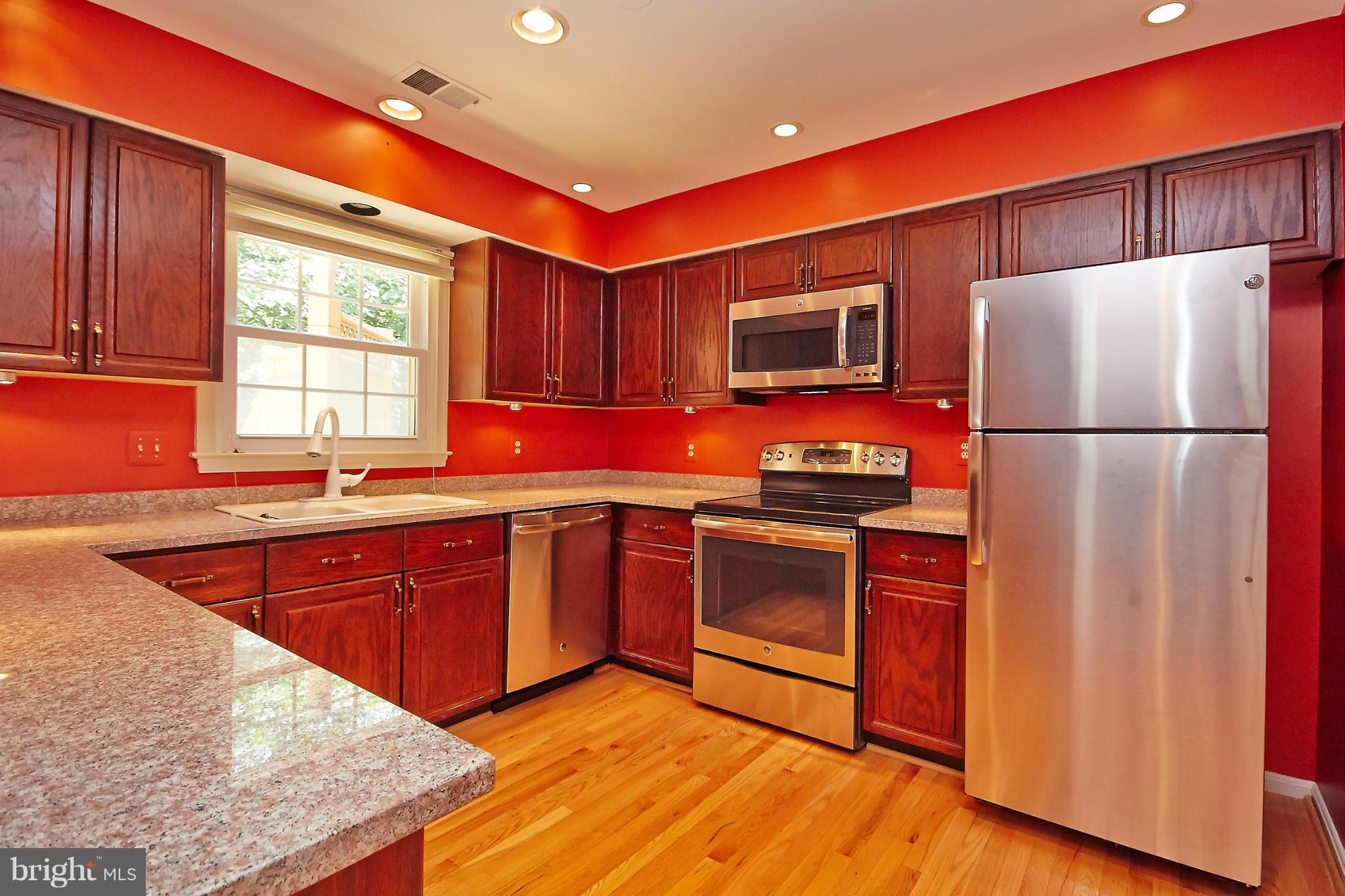 8583 Raglan Road Vienna, VA 22182 - Photo 7 of 20 Kitchen