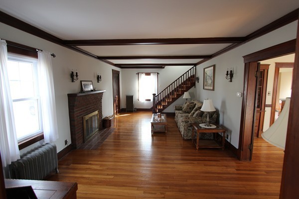 34 Governor Road Stoneham, MA 02180 - Photo 3 of 26 Gallery Image 3