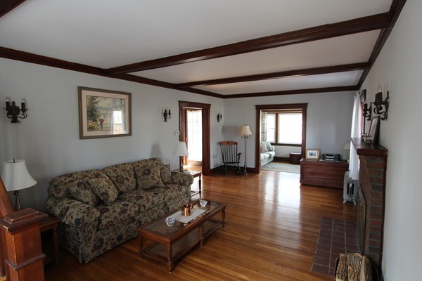34 Governor Road Stoneham, MA 02180 - Photo 4 of 26 Gallery Image 4