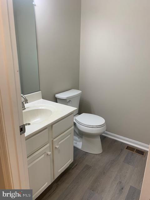 1436 Columbia Beach Road Shady Side, MD 20764 - Photo 27 of 47 Powder Room