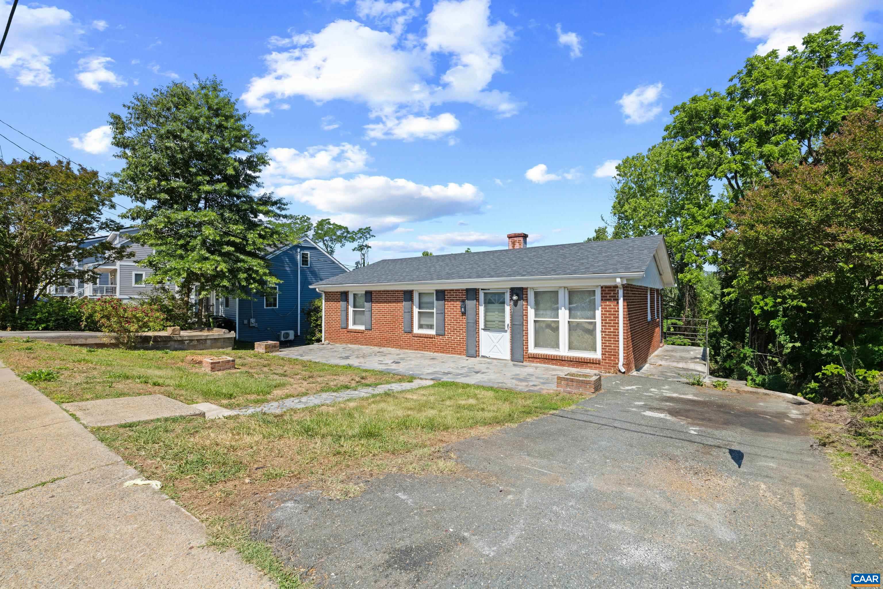 837 Ridge Street Charlottesville, VA 22902 - Photo 5 of 55