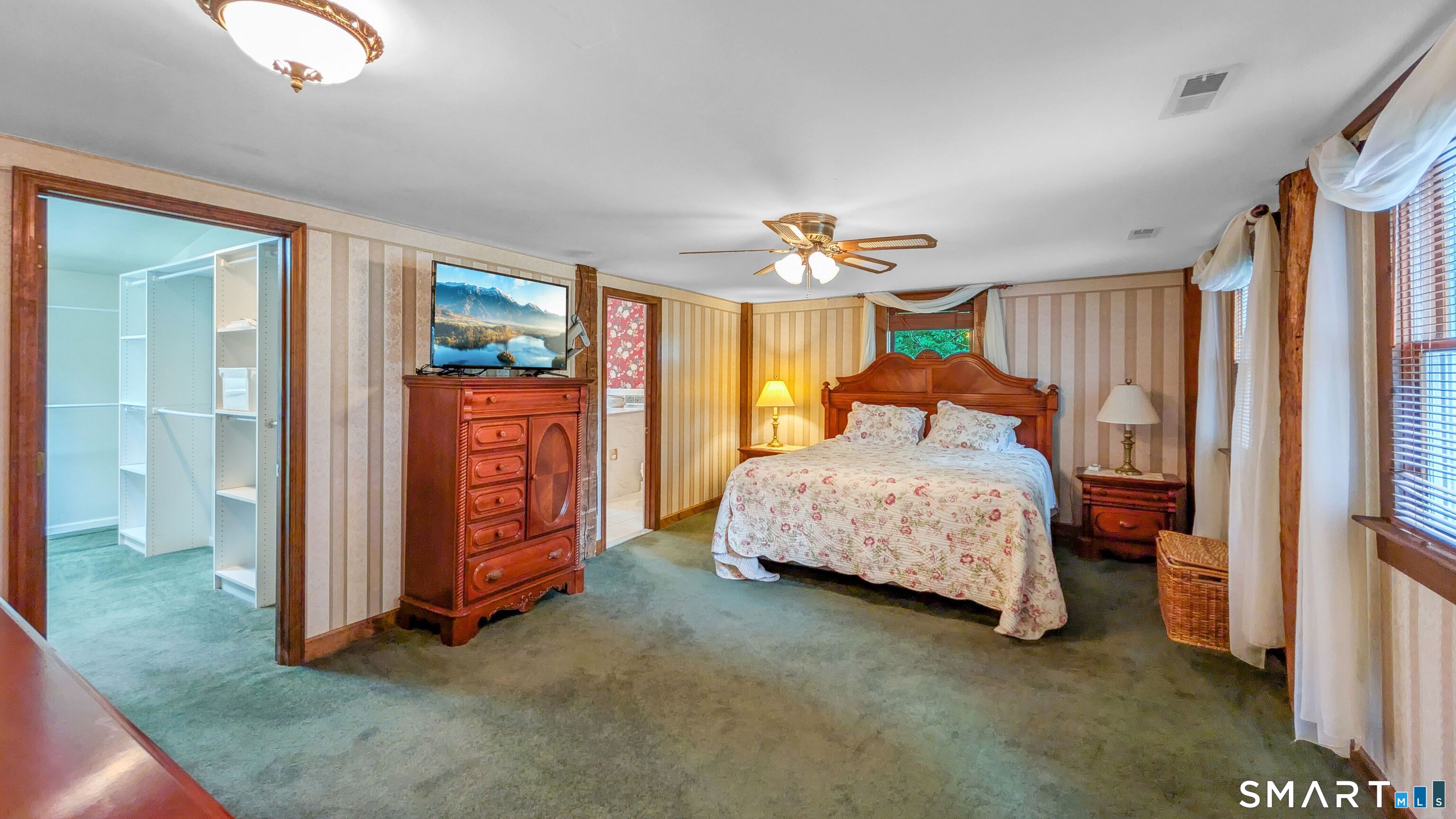 394 Tashua Road Trumbull, CT 06611 - Photo 22 of 35 Gallery Image 22