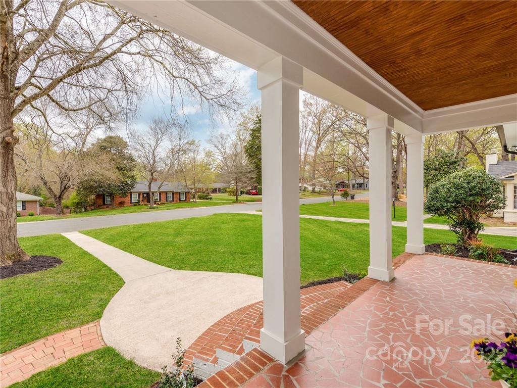 842 Longbow Road Charlotte, NC 28211 - Photo 4 of 37 Gallery Image 4