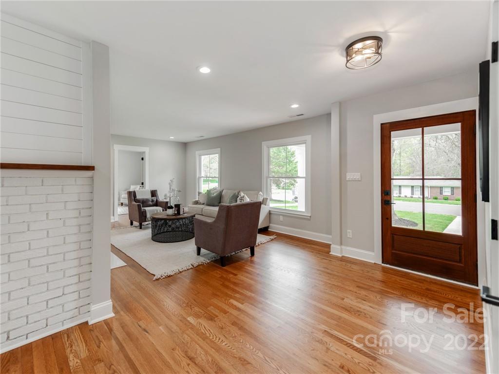 842 Longbow Road Charlotte, NC 28211 - Photo 6 of 37 Gallery Image 6