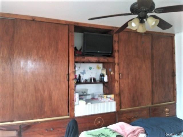 4201 Cade Road Capac, MI 48014 - Photo 9 of 26