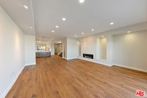 $3,525,000 | 22065 Pacific Coast Highway, Unit 7, Malibu, CA 90265