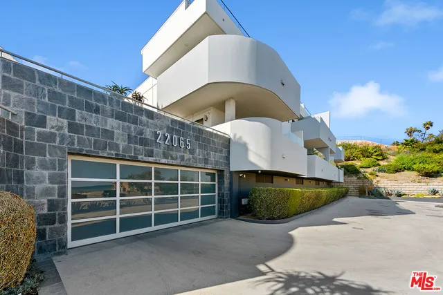 $3,525,000 | 22065 Pacific Coast Highway, Unit 7, Malibu, CA 90265