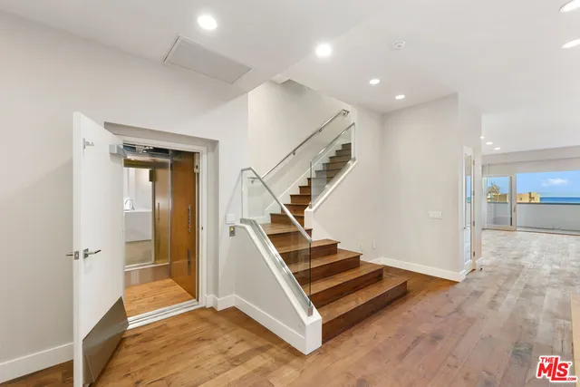 $3,525,000 | 22065 Pacific Coast Highway, Unit 7, Malibu, CA 90265